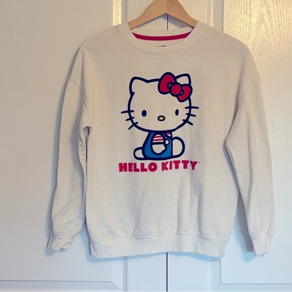 Sanrio Hello‎ Kitty Classic White Sweatshirt Size XS